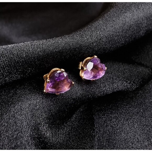 Vintage 14K Gold Heart-Shaped Amethyst Stud Earrings - Picture 2 of 5